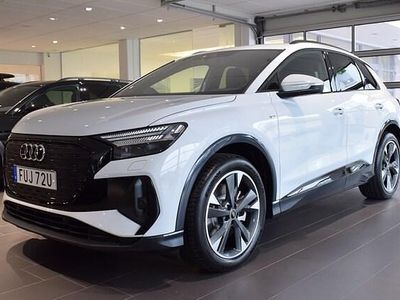 Vit (glaciärvit metallic) Begagnad 2024 Audi Q4 e-tron S-Line SUV | 609 000 kr