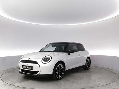 Vit Begagnad 2024 Mini Cooper Halvkombi | 376 400 kr