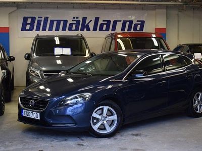 Blå Begagnad 2014 Volvo V40 Momentum Kombi | 149 000 kr (Marknadspris)