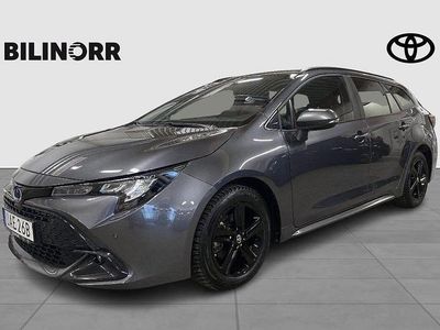 Grå Begagnad 2023 Toyota Corolla Active Kombi | 269 900 kr (Marknadspris)