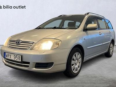 Begagnad Toyota Corolla 110 HK (80 kW) 2004 Silver Kombi