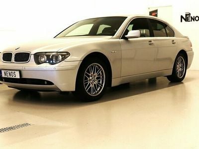 Ljusgrå Begagnad 2001 BMW 745 Sedan | 69 900 kr