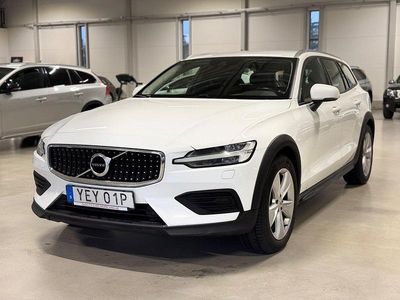 Vit Begagnad 2019 Volvo V60 CC Kombi | 239 900 kr (Lite dyr)