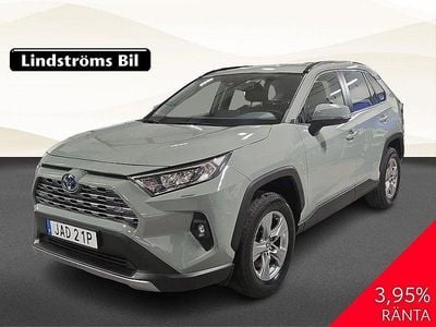 Grön Begagnad 2022 Toyota RAV4 Hybrid Active SUV | 369 900 kr (Bra pris)