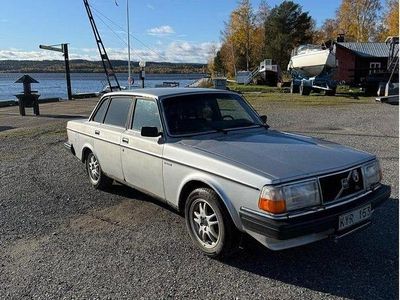 Begagnad 1981 Volvo 244 Sedan | 22 500 kr