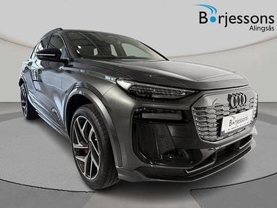 Daytonagrå pärleffekt Begagnad 2024 Audi SQ6 e-tron Sport SUV | 949 900 kr