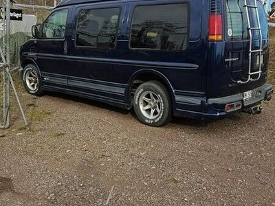 begagnad Chevrolet Express G2500 Conversion Van 5.7 V8 Hydra-Matic