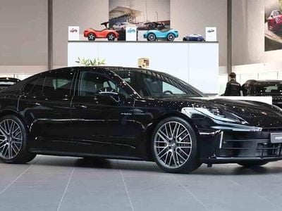 Ny Porsche Panamera 2026 Svart Halvkombi