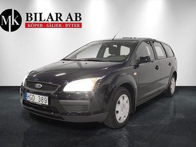 Mörkblå Begagnad 2006 Ford Focus Kombi | 39 900 kr (Marknadspris)