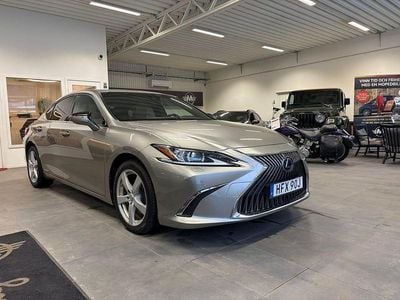 Begagnad Lexus ES300H 218 HK (160 kW) 2020 Grå Sedan