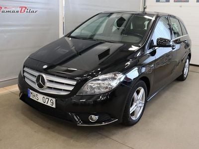 Begagnad Mercedes B180 109 HK (80 kW) 2012 Svart Minibuss