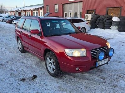 Begagnad Subaru Forester 158 HK (116 kW) 2007 Röd SUV