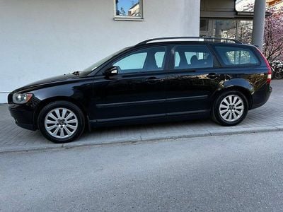 Begagnad Volvo V50 140 HK (102 kW) 2005 Svart metallic Kombi