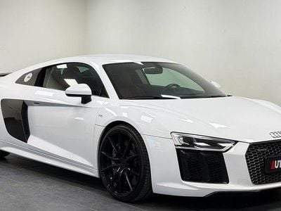 Begagnad Audi R8 Coupé 611 HK (449 kW) 2015 Vit Sportkupé