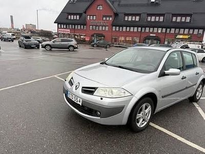 Begagnad Renault Mégane III 105 HK (77 kW) 2008 Halvkombi