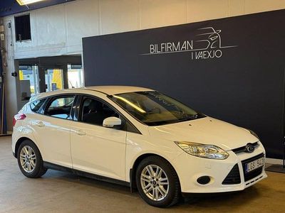 Begagnad Ford Focus 95 HK (69 kW) 2011 Vit Halvkombi