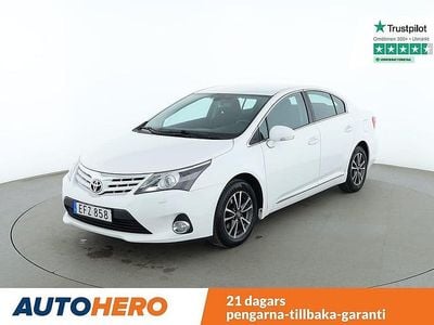 Vit Begagnad 2014 Toyota Avensis Active Sedan | 128 000 kr