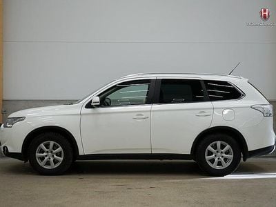 Begagnad Mitsubishi Outlander 150 HK (110 kW) 2015 Vit SUV