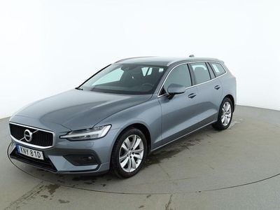 Grå Begagnad 2021 Volvo V60 Momentum Kombi | 221 000 kr (Marknadspris)
