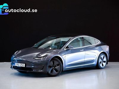 Grå Begagnad 2019 Tesla Model 3 Standard Range Plus Sedan | 257 900 kr (Lite dyr)