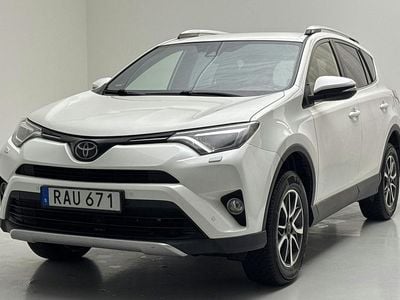 Begagnad Toyota RAV4 151 HK (111 kW) 2016 Vit SUV