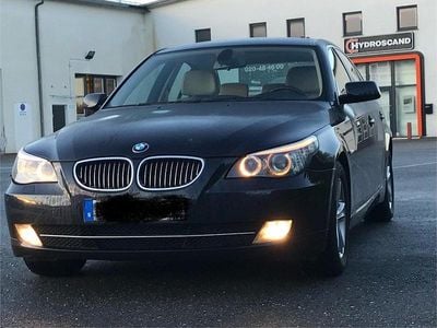 BMW 523