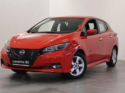 Röd Begagnad 2023 Nissan Leaf Acenta Halvkombi | 189 900 kr (Marknadspris)
