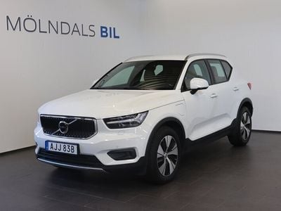 Begagnad Volvo XC40 Momentum 263 HK (193 kW) 2020 Vit SUV