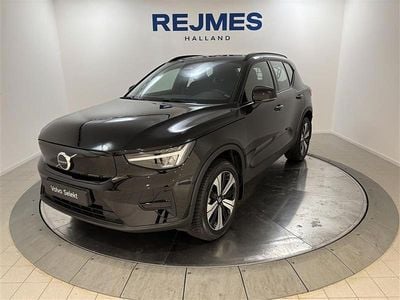 Svart Begagnad 2023 Volvo XC40 Core SUV | 384 500 kr