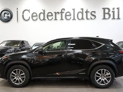 Svart Begagnad 2015 Lexus NX300h Business Edition SUV | 218 900 kr (Marknadspris)