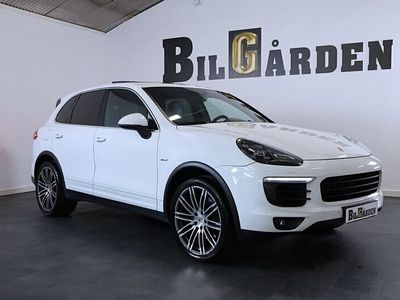 Vit Begagnad 2014 Porsche Cayenne SUV | 279 900 kr