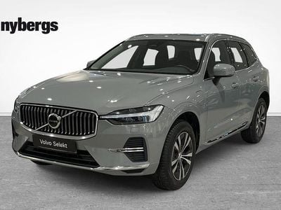 Begagnad Volvo XC60 Core 355 HK (261 kW) 2023 Grå SUV
