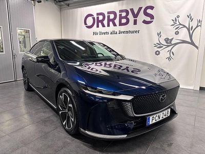 Blå Ny 2025 Mazda 6e Takumi-Line Halvkombi | 496 700 kr