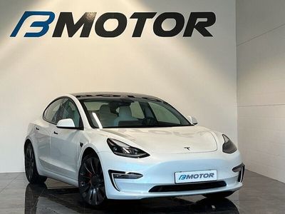 begagnad Tesla Model 3 Performance * LÅga mil *