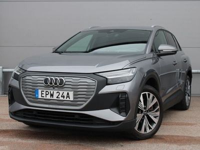 Grå Begagnad 2022 Audi Q4 e-tron Comfort SUV | 399 800 kr (Lite dyr)