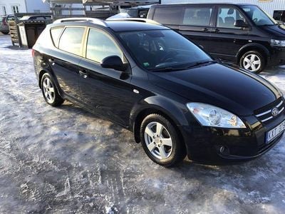 Begagnad Kia Ceed Sportswagon EX 116 HK (85 kW) 2009 Svart Kombi