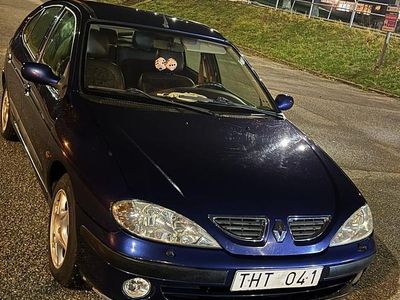 Begagnad 2002 Renault Mégane II Halvkombi | 12 000 kr (Marknadspris)