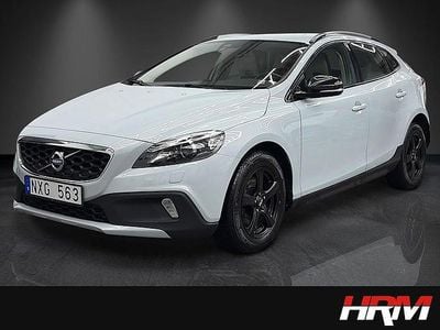Begagnad Volvo V40 Momentum 114 HK (83 kW) 2013 Ljusblå Halvkombi