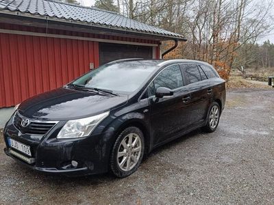 begagnad Toyota Avensis kombi 2.2 D-CAT Euro 5