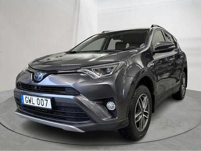 Mörkgrå Begagnad 2018 Toyota RAV4 Executive | 216 800 kr
