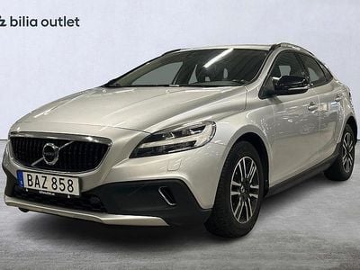 Silver Begagnad 2016 Volvo V40 Business Edition Halvkombi | 179 900 kr (Marknadspris)