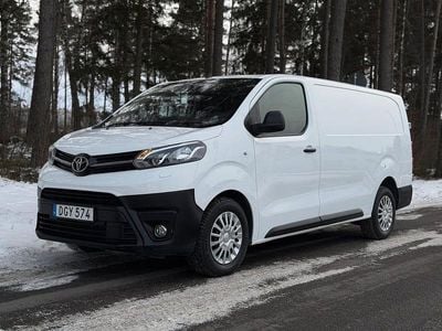 Begagnad Toyota Proace 144 HK (105 kW) 2021 Vit Minibuss