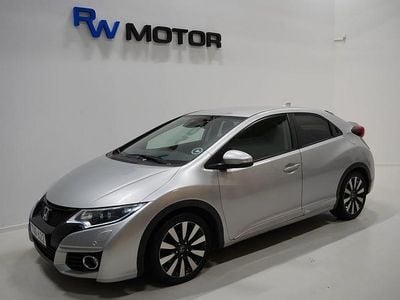 Silver Begagnad 2015 Honda Civic Lifestyle Halvkombi | 104 900 kr (Marknadspris)