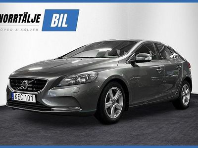 Grå Begagnad 2015 Volvo V40 Kinetic Halvkombi | 94 900 kr (Marknadspris)