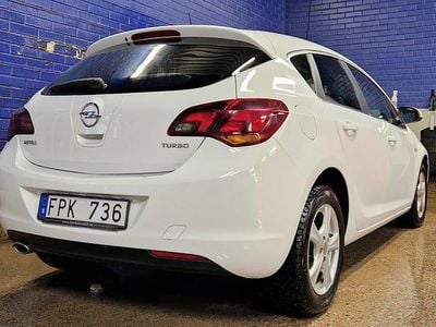 Begagnad Opel Astra Sport 140 HK (102 kW) 2011 Halvkombi