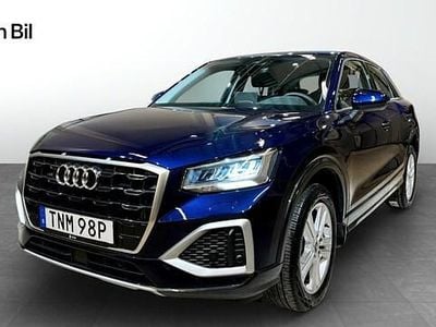 Navarrablå metallic Begagnad 2024 Audi Q2 Advanced SUV | 279 000 kr (Marknadspris)