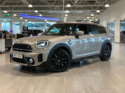 begagnad Mini Cooper Countryman SE All4 220HK / Experience / Nyservad