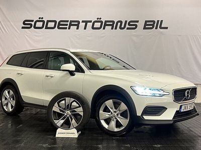 begagnad Volvo V60 CC D4/AWD/VOC/DRAG/VÄRMARE/BACKKAMERA/MOMSBIL