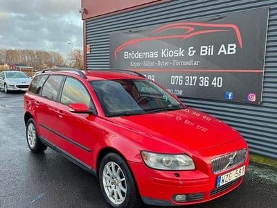 Röd Begagnad 2005 Volvo V50 Kinetic Kombi | 27 900 kr (Lite dyr)