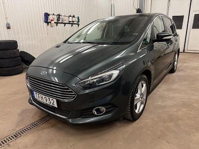 Begagnad Ford S-MAX Business Edition 180 HK (132 kW) 2016 Grön Minibuss